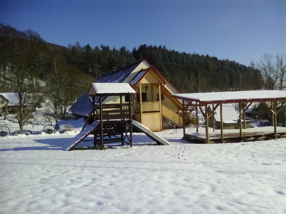 Apartamento U tátovy lípy Jívka Exterior foto