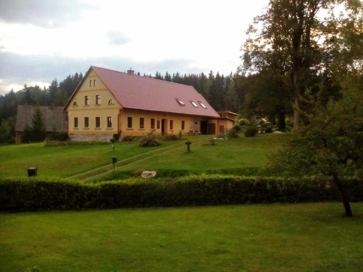 Apartamento U tátovy lípy Jívka Exterior foto