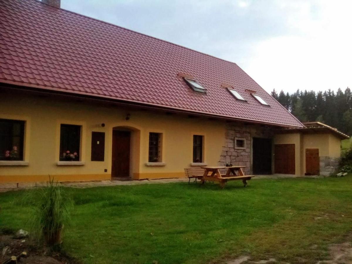 Apartamento U tátovy lípy Jívka Exterior foto